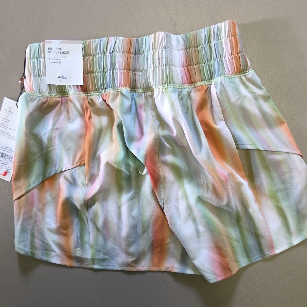 CALIA High Rise Step Up Shorts - Picture 5 of 6